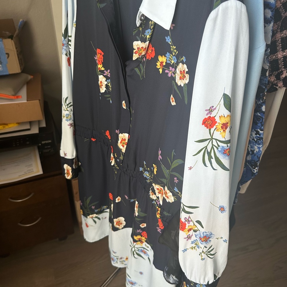 Vince Camuto Black and White Floral Long Sleeve Dress